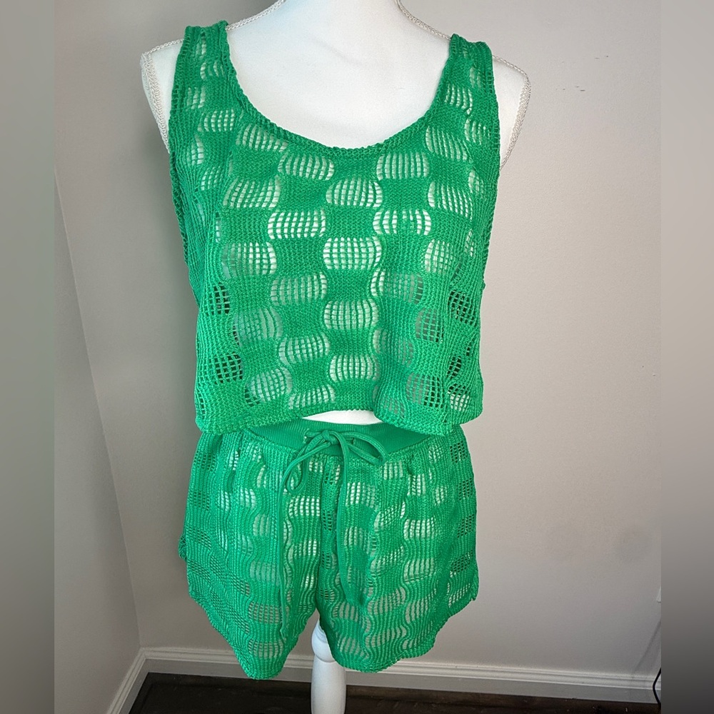 Cover up set . Crochet . Green and size M